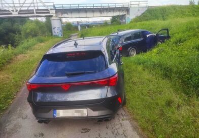 Pościg ulicami Jasła. Pasażer wyrzucał narkotyki z uciekającego Audi