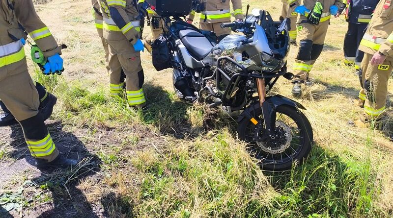 Zderzenie motocykla z osobówką na DK19 w Komborni. Motocyklista trafił do szpitala