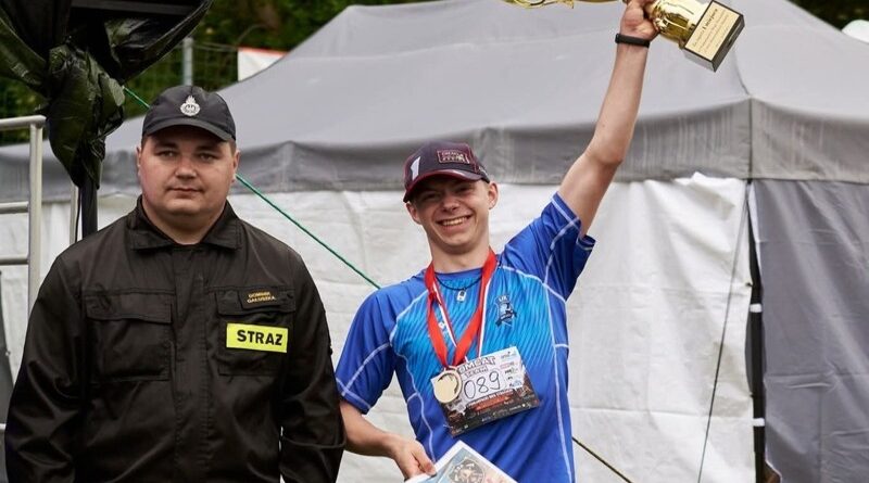 16-letni Piotr Mendoń triumfował w I Podkarpackim Biegu Strażackim. Sportowe święto w Baryczy