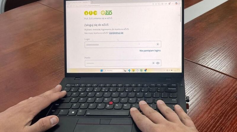 ZUS ostrzega przed oszustami. Świadczenie wspierające tylko bezpłatnie i tylko elektronicznie