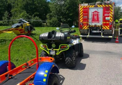 Wypadek podczas wycinki drzewa w Wesołej. 59-latek trafił do szpitala śmigłowcem LPR