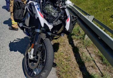 Motocyklista przewrócił się na łuku drogi w Jasienicy Rosielnej
