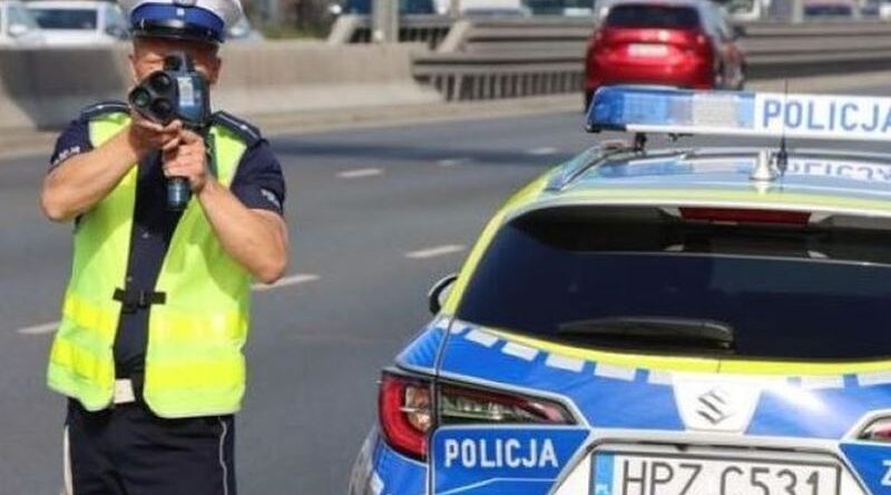 111 km/h w terenie zabudowanym. 21‑latek stracił prawo jazdy