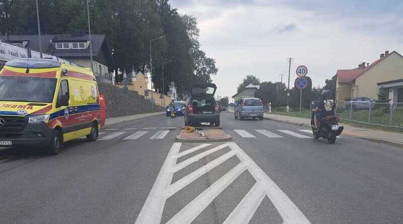Źle się poczuł za kierownicą. Skoda uderzyła w wyspę w Starej Wsi