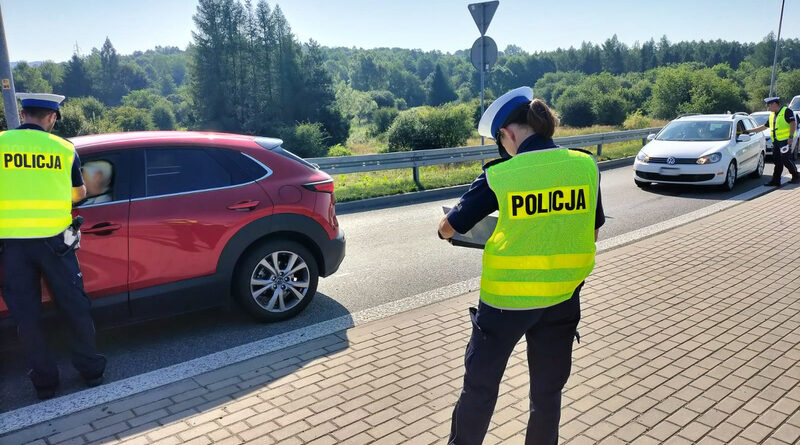 „Trzeźwy poranek” w Sanoku. Ponad 500 kontroli i nietrzeźwy kierowca
