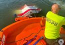 Łódź niemal całkowicie zatonęła. Cztery osoby znalazły się w wodzie
