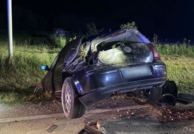 Samochód wypadł z drogi w Starej Wsi. Kierowca nie odniósł obrażeń
