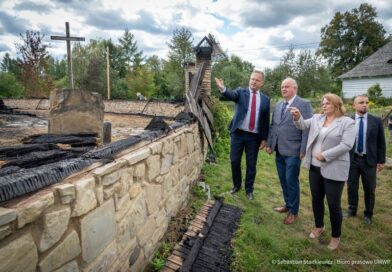 Sanocki skansen po pożarze. Będzie próba odtworzenia spalonego kościoła