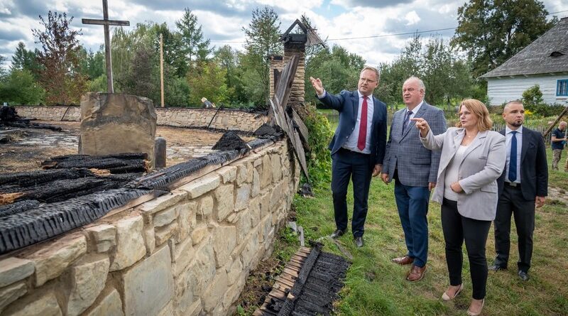 Sanocki skansen po pożarze. Będzie próba odtworzenia spalonego kościoła