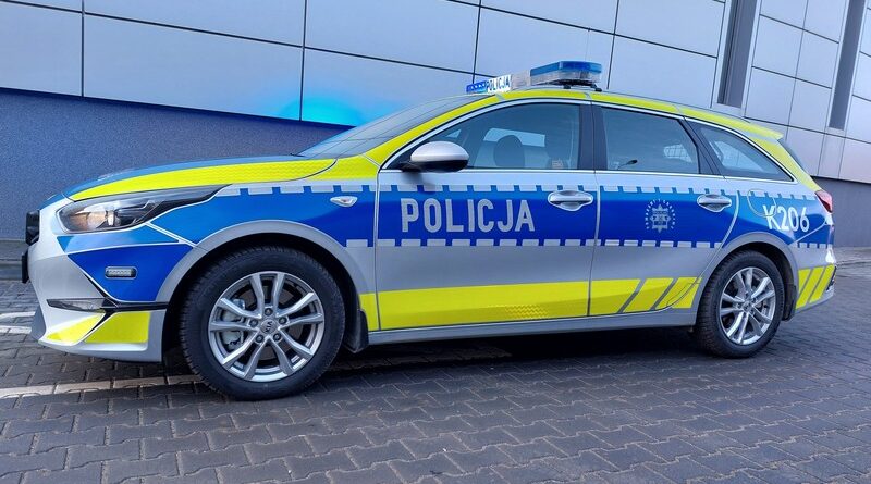 Zatrzasnęła kluczyki w samochodzie. W środku była jej 2,5-letnia córka Zatrzasnęła kluczyki w samochodzie. W środku była jej 2,5-letnia córka