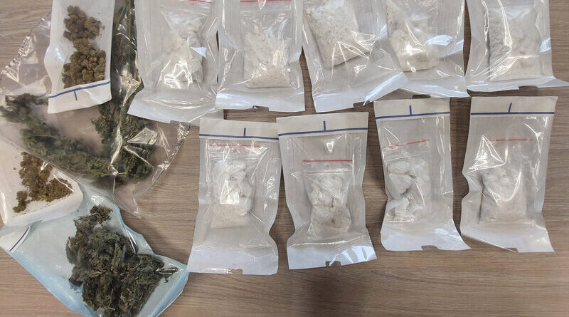 Jasielscy policjanci zabezpieczyli 1,2 kg narkotyków. 56-latek trafił do aresztu