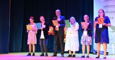Podopieczni ŚDS w Bliznem zachwycili na jubileuszowym koncercie „Razem Piękniej”