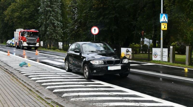 Potrącenie 16‑latki na przejściu w Nowosielcach. Nastolatka trafiła do szpitala