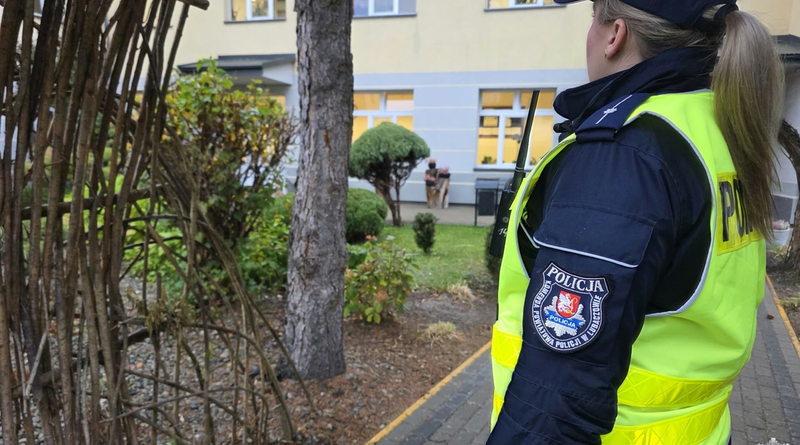 Więcej patroli policji w rejonach szkół. Chodzi o bezpieczeństwo uczniów