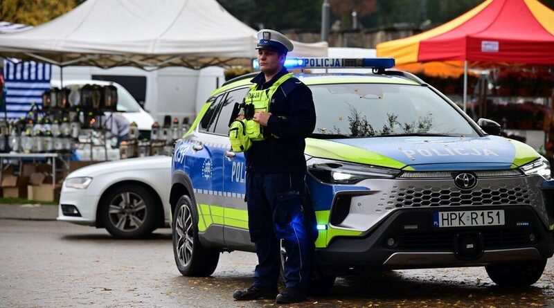 Wzmożone policyjne działania na Podkarpaciu. Policja apeluje o ostrożność w okresie Wszystkich Świętych Wzmożone policyjne działania na Podkarpaciu. Policja apeluje o ostrożność w okresie Wszystkich Świętych