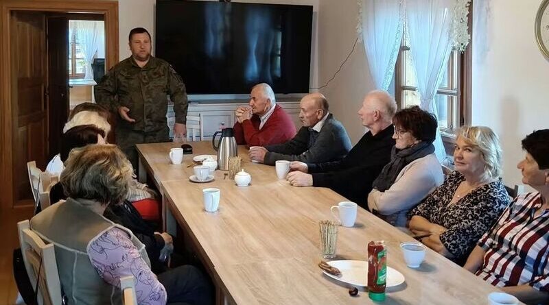 Seniorzy z Bliznego rozmawiali o bezpieczeństwie