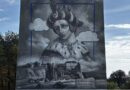 Portret królowej Zofii gotowy. Mural na moście w Sanoku nabiera kształtów
